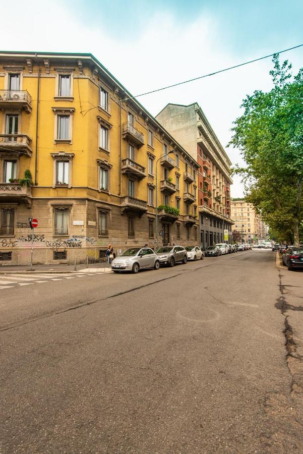 Elegante Casa Liberty Apartment Milan Luaran gambar